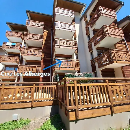 Les Apartment *